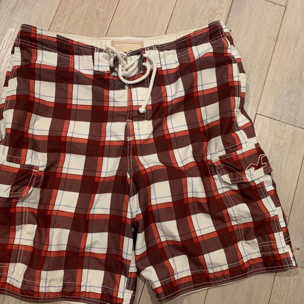 Hollister cargo swim board shorts men’s size large plaid red maroon brown white